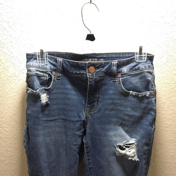 Maurices Distressed Skinny Capri Jeans - Size 6‎ - Picture 2 of 10